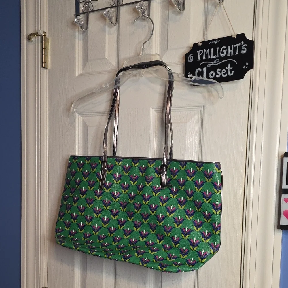 Vera Bradley Emerald Diamond Green Tote Bag